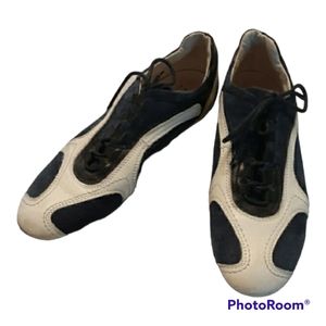 Donald J. Pliner black and white Sport size 9M